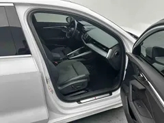 2021 Audi A3 Sportback 35 TFSI Luxury Sport, белый — фото 8