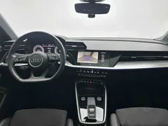 2021 Audi A3 Sportback 35 TFSI Luxury Sport, белый — фото 16
