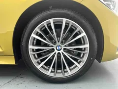 2022 BMW 3 Series 320i Sport Package — фото 10