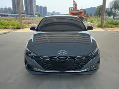 2021 Hyundai Elantra 1.5L CVT LUX Premium — фото 3