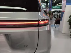 2025 Li Auto L9 Smart Refresh — фото 8