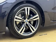2021 BMW 6 Series GT 630i M Sport Package, чёрный — фото 6