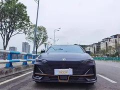 2023 Changan UNI-V 1.5T Sport, чёрный — фото 2
