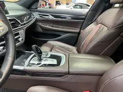 2021 BMW 7 Series 740Li Leading M Sport Package, чёрный — фото 6