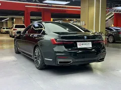 2021 BMW 7 Series 740Li Leading M Sport Package, чёрный — фото 18