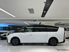 2025 Li Auto MEGA Home, белый — фото 4