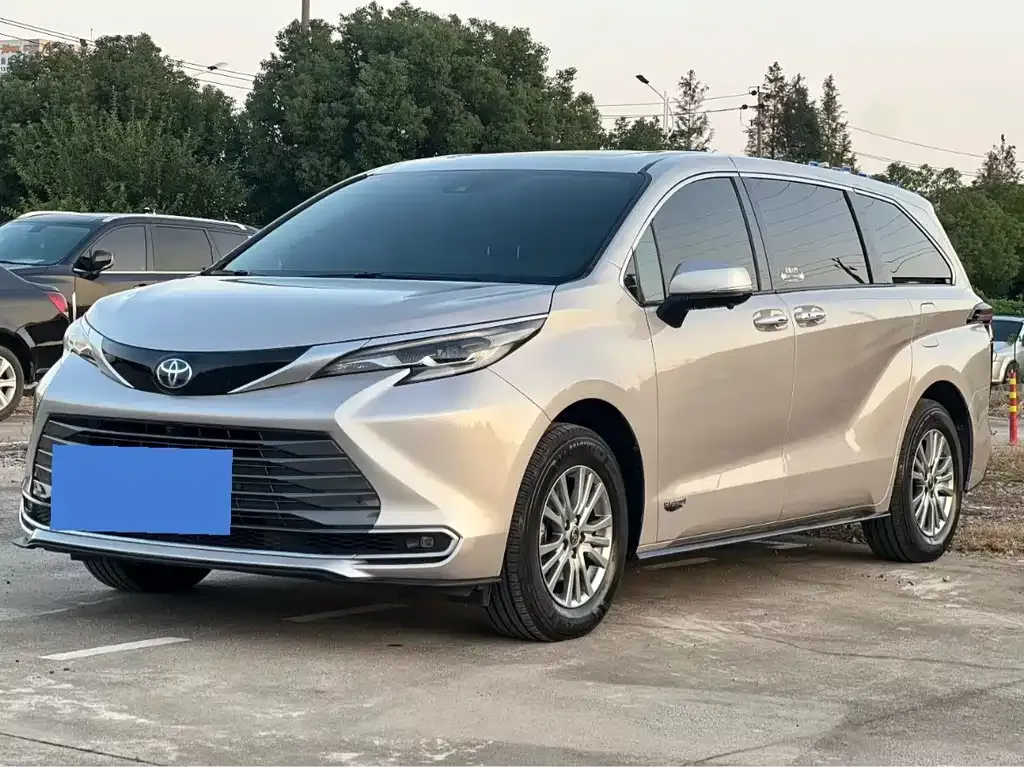2023 Toyota Sienna 2.5L Hybrid Comfort