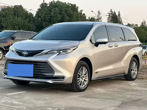 2023 Toyota Sienna 2.5L Hybrid Comfort