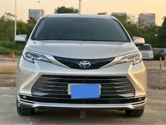 2023 Toyota Sienna 2.5L Hybrid Comfort — фото 2