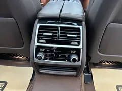 2021 BMW 7 Series 730Li M Sport Package, чёрный — фото 21