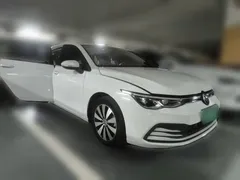 2023 Volkswagen Golf 200TSI DSG, белый — фото 3