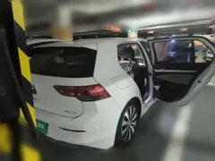 2023 Volkswagen Golf 200TSI DSG, белый — фото 6