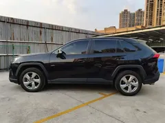 2022 Toyota RAV4 2.0L CVT 2WD Fashion Plus, чёрный — фото 3
