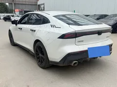 2022 Changan UNI-V 1.5T Premium, белый — фото 7