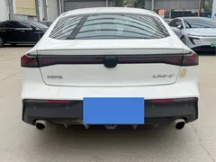 2022 Changan UNI-V 1.5T Premium, белый — фото 8