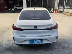 2021 Changan Eado PLUS Blue Whale NE 1.4T GDI DCT Premium, белый — фото 11