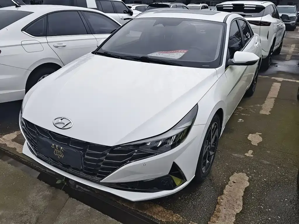 2023 Hyundai Elantra 1.5L CVT GLS Leading