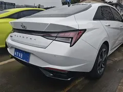 2023 Hyundai Elantra 1.5L CVT GLS Leading, белый — фото 16