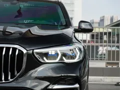 2022 BMW X5 30Li Premium M Sport Package, чёрный — фото 3
