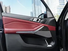 2022 BMW X5 30Li Premium M Sport Package, чёрный — фото 9