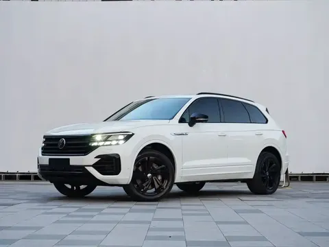 2021 Volkswagen Touareg 3.0TSI Black Sport Package