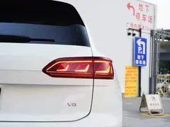 2021 Volkswagen Touareg 3.0TSI Black Sport Package, белый — фото 9