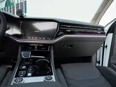 2021 Volkswagen Touareg 3.0TSI Black Sport Package, белый — фото 16