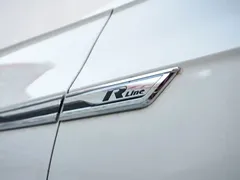 2021 Volkswagen Touareg 3.0TSI Black Sport Package, белый — фото 24