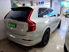 2022 Volvo XC90 T8 PHEV Premium Luxury 7-seat — фото 7