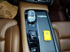 2022 Volvo XC90 T8 PHEV Premium Luxury 7-seat — фото 14