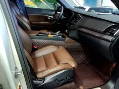 2022 Volvo XC90 T8 PHEV Premium Luxury 7-seat — фото 25