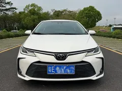 2021 Toyota Corolla 1.2T S-CVT Pioneer, белый — фото 1