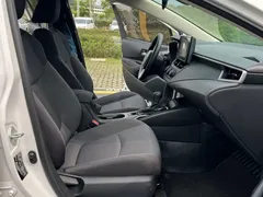 2021 Toyota Corolla 1.2T S-CVT Pioneer, белый — фото 9