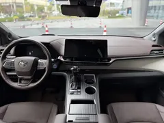 2022 Toyota Granvia 2.5L Hybrid Flagship, чёрный — фото 16