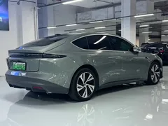 2022 Nio ET5 75kWh, зелёный — фото 6