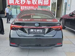 2022 Toyota Avalon Hybrid 2.5L Luxury, чёрный — фото 6