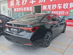 2022 Toyota Avalon Hybrid 2.5L Luxury, чёрный — фото 7