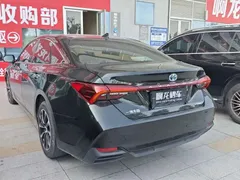 2022 Toyota Avalon Hybrid 2.5L Luxury, чёрный — фото 8
