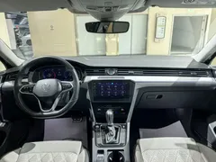 2023 Volkswagen Magotan 330TSI DCT Luxury, чёрный — фото 6