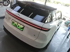 2025 Li Auto i6 2WD Standard, белый — фото 3