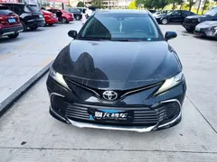 2023 Toyota Camry 2.0G Luxury, чёрный — фото 3