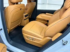 2025 Li Auto i8 Standard — фото 10