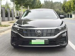 2022 Volkswagen Passat 430PHEV Luxury, чёрный — фото 3
