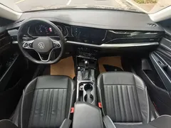 2022 Volkswagen Passat 430PHEV Luxury, чёрный — фото 8