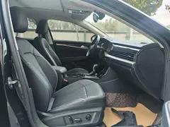 2022 Volkswagen Passat 430PHEV Luxury, чёрный — фото 13