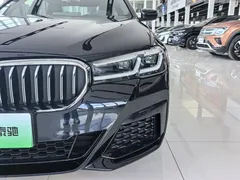 2021 BMW 5 Series 535Le M Sport Package, чёрный — фото 4