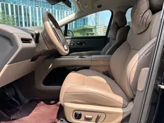 2025 Li Auto i8 Standard, чёрный — фото 3