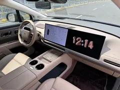 2025 Li Auto i8 Standard, чёрный — фото 10