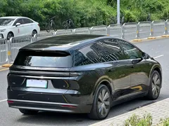 2025 Li Auto i8 Standard, чёрный — фото 15