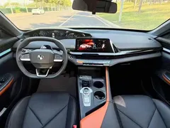 2023 Changan UNI-V 1.5T Premium — фото 6
